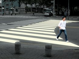 Un passage piéton incurvé qui permet de réduire le nombre d'accidents