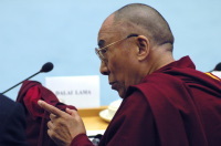 Pollution : le Dalaï Lama critique les Etats-Unis et la Chine