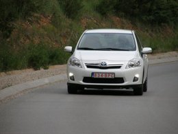 L'actu française de l'Auris hybride : Week-end Portes Ouvertes Toyota et Mondial de Paris