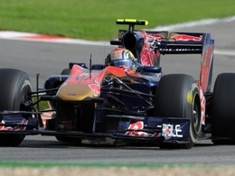 Buemi vise le volant de Mark Webber