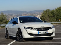 Essai - Peugeot 508 SW Hybrid 225 ch : plus économique que dynamique