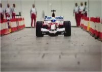 La vidéo du jour : le Stig fait joujou avec une F1 Toyota