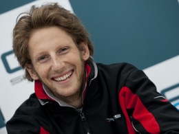 Romain Grosjean signe pour la galaxie Gravity