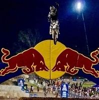 Electrique : une ALTA au départ de la Red Bull Straight Rhythm