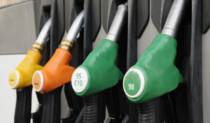 Sandrine Rousseau veut augmenter les prix des carburants de 6 à 10 centimes par an