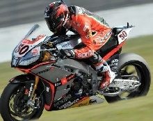 Superbike - Qatar : Sylvain Guintoli sera seul face à Tom Sykes