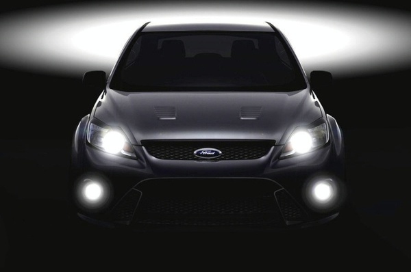 Ford confirme la Focus RS en image