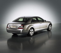 La Mercedes S bluetec déploie ses ailes