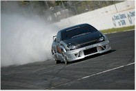 Une 206 de 15 000 CV qui fonctionne a l'eau !!!