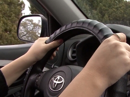 Somnolence : un nouveau système intégré au volant est en cours de développement