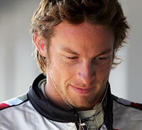 Jenson Button ramené sur terre