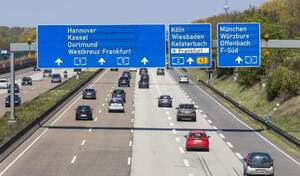 Volkswagen et Mercedes s'opposent aux limitations de vitesse sur autoroute