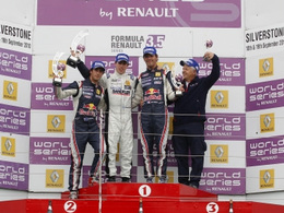 WSR/Silverstone - Korjus sacré en FR 2.0, regroupement en tête en Formula 3.5!