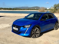 Essai XXL - Peugeot 208 : tout savoir sur la voiture de l'année 2020