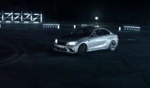 Les drifts de la BMW M2 Competition utilisés pour couper des bambous