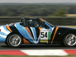 Jade Paveley : une pilote de 17 ans en Mazda MX-5 aux 24 Heures de Silverstone