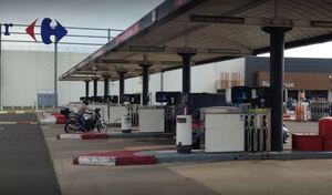Carrefour offre 5 € de remise sur les pleins de carburant