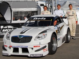Bernard Hinault s'essaie à la Fabia Cup by Skoda
