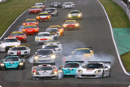 FIA GT, GT3 et GT4: résumé d'un week-end de course à Oschersleben