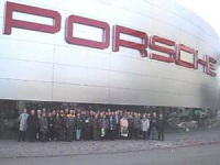Greenpeace rend une petite visite à Porsche !