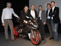 Volkswagen offre une Ducati 1199 S “Senna” à Ogier
