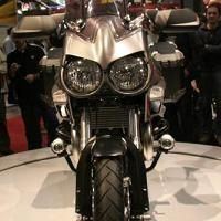 Nouveauté 2011 - Moto Guzzi Stelvio: La vidéo officielle de la 8V et de la NTX