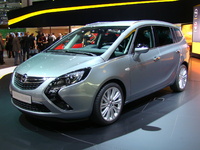 En direct du salon de Francfort - Video : Opel Zafira Tourer, il vient défier les Scénic et C4 Picasso