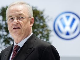 L'ex patron de Volkswagen serait toujours sous contrat et percevrait son salaire et ses bonus