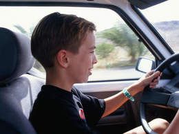 Sécurité routière: les enfants promettent leurs parents au père fouettard