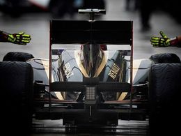 Renault rachète Lotus F1 Team pour une livre symbolique