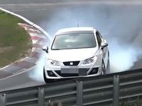 Un freinage totalement raté en Seat Ibiza