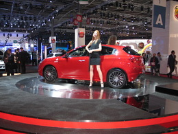 En direct du Mondial de Paris 2010: La raison d'être du stand Alfa...