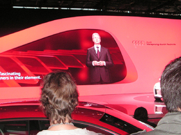 En direct du Mondial de Paris 2010 - Audi invente la présentation virtuelle
