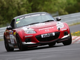 Mazda aux 24 Heures du Nürburgring 2014 avec une MX-5