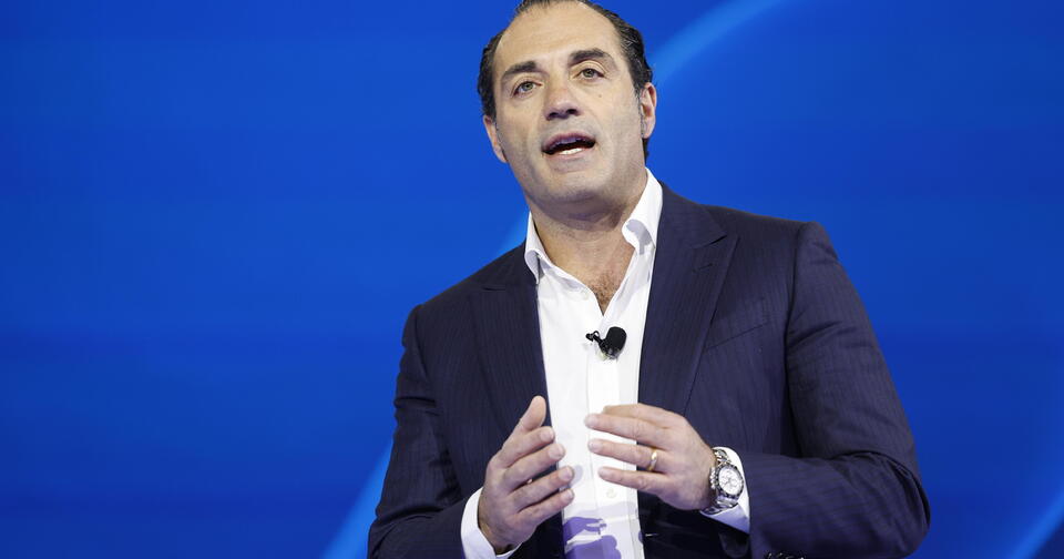 Un choix du nouveau patron de Stellantis qui en dit long sur son changement de stratégie ?