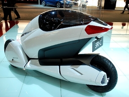Mondial de l'auto 2010, en live : Honda 3R-C, auto ou moto !?