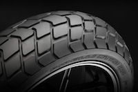 Ducati: Pirelli équipe la famille Scrambler avec son MT 60 R