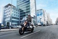 Yamaha X-Max 300 ABS : disponible au mois d'avril au tarif de 5899 €