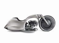 Concept – Akrapovic : un Full Moon qui a la tête dans les étoiles