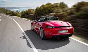 Les batteries encore trop lourdes pour le lancement d'un Boxster branché