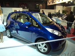 Mondial 2010 : Bolloré Bluecar : une citadine branchée à 10 000 € ?