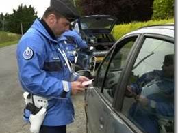 Dur : 1200 euros d'amende et trois mois de prison ferme pour avoir insulté des gendarmes sur Facebook !