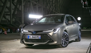 Selon Toyota, les automobilistes ne connaissent pas bien la voiture électrifiée