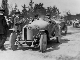 Rétromobile : les Mercedes de la Course du Prince Heinrich exposées, une première mondiale