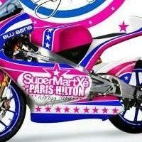 GP125 - Paris Hilton: Le nom de la rose et une ambition de Moto GP