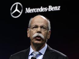 Le patron de Mercedes critique Volkswagen