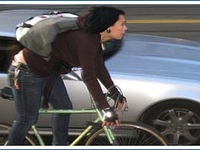 Le vélo pour remplacer la voiture... mais quid des poumons des cyclistes ?
