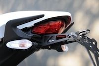 Lightech supporte les plaques d'immat' des Ducati Monster (821 et 1200)