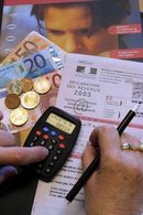 Déclaration d'impôts 2004 : moins de déduction pour les 5CV à 12CV, plus pour les petites et grosses cylindrées