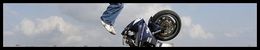 Photo du jour : Attention motards volant !